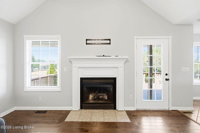 318 Wilsonville Rd, Fisherville, KY 40023