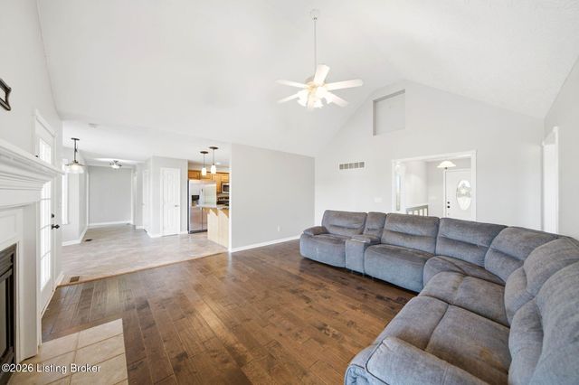 318 Wilsonville Rd, Fisherville, KY 40023