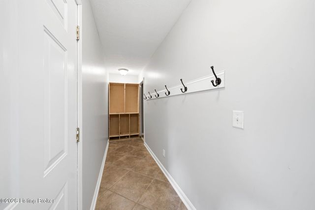 318 Wilsonville Rd, Fisherville, KY 40023