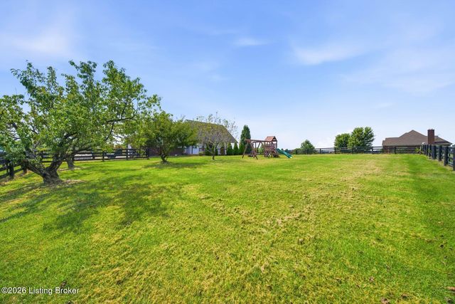 318 Wilsonville Rd, Fisherville, KY 40023