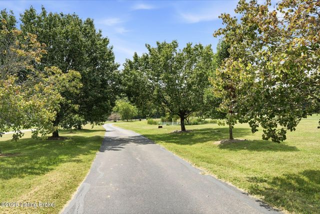 318 Wilsonville Rd, Fisherville, KY 40023