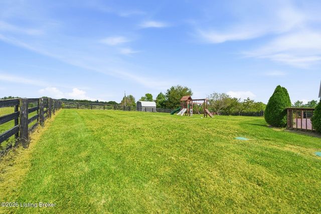 318 Wilsonville Rd, Fisherville, KY 40023