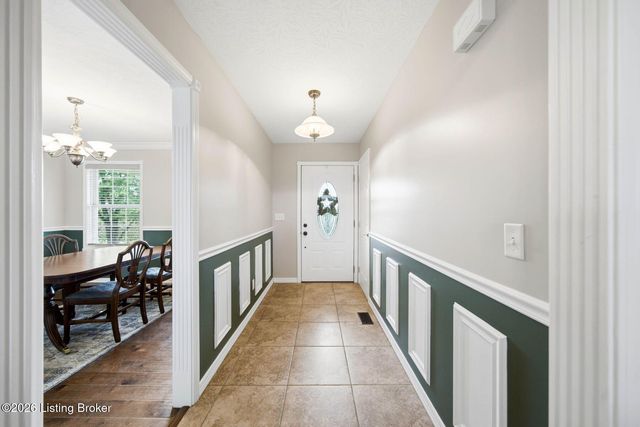 318 Wilsonville Rd, Fisherville, KY 40023