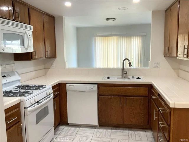 7106 Brentwood, Westminster, CA 92683