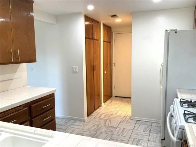 7106 Brentwood, Westminster, CA 92683