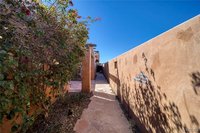 2933 Camino Del Rio, Bullhead City, AZ 86442