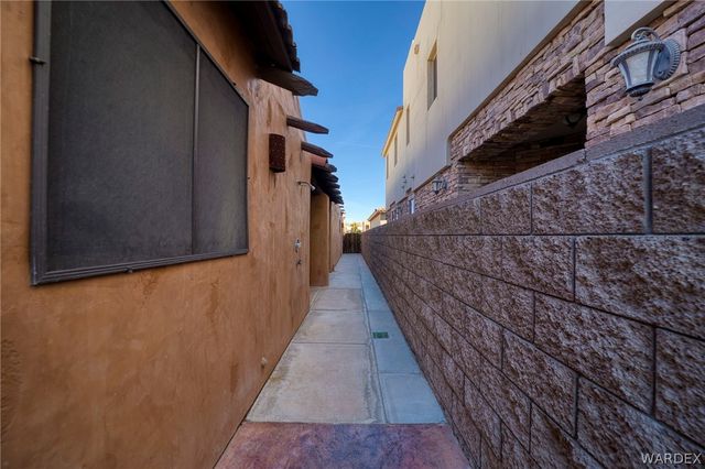 2933 Camino Del Rio, Bullhead City, AZ 86442