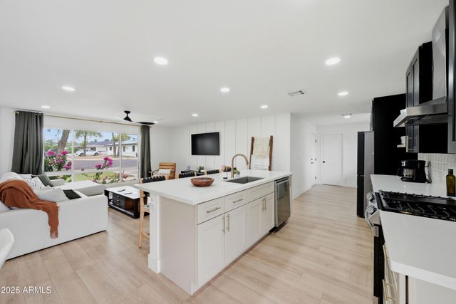 6902 E PALM Lane, Scottsdale, AZ 85257