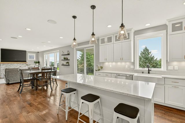 6401 Summit Pine Road NW, Rochester, MN 55901