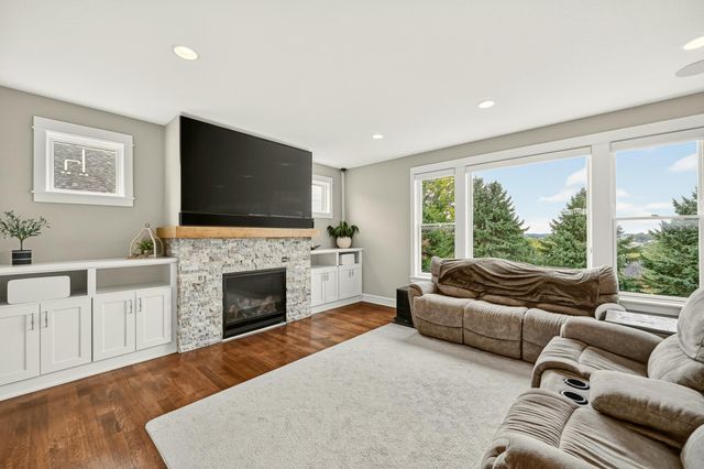 6401 Summit Pine Road NW, Rochester, MN 55901