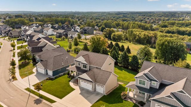 6401 Summit Pine Road NW, Rochester, MN 55901