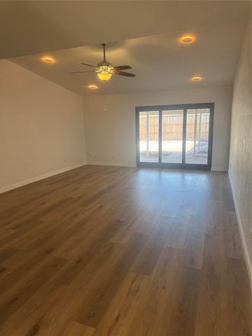 2718 Branch Oaks Drive, Garland, TX 75043