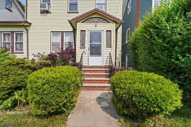 21 Eastern Pkwy, Newark City, NJ 07106
