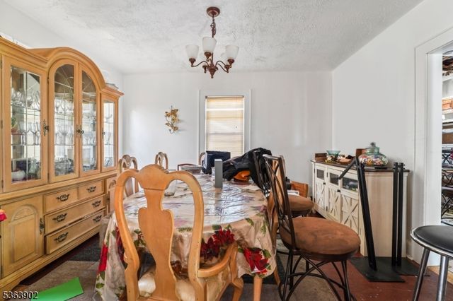 21 Eastern Pkwy, Newark City, NJ 07106