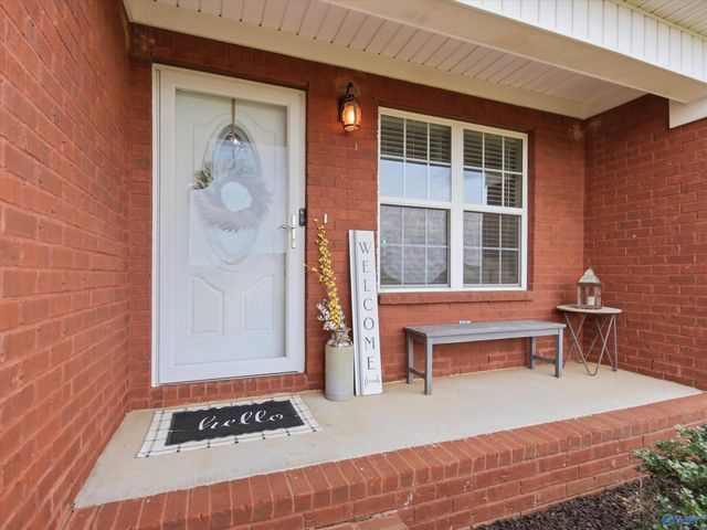 104 Ivy Darlene Drive, New Market, AL 35761