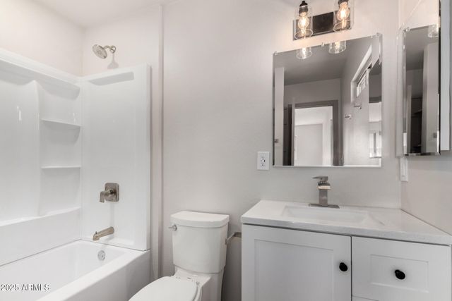 48451 N 27TH Avenue, New River, AZ 85087