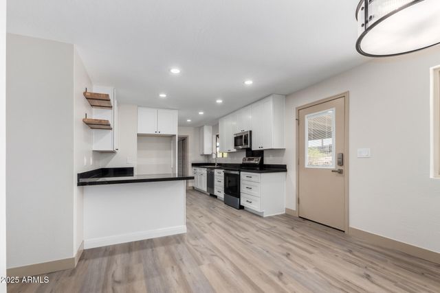 48451 N 27TH Avenue, New River, AZ 85087