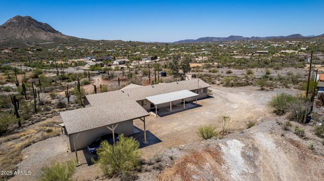 48451 N 27TH Avenue, New River, AZ 85087
