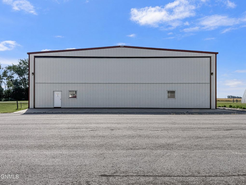 305 Airport Road, Carrington, ND 58421 photo 1
