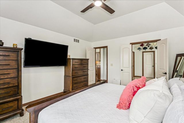1315 S City View Cir, Wichita, KS 67235