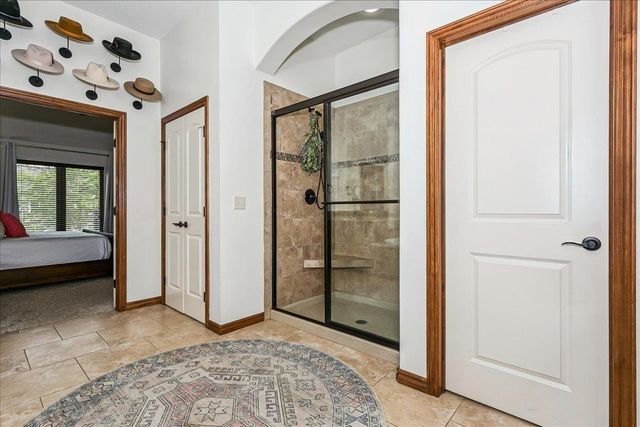 1315 S City View Cir, Wichita, KS 67235