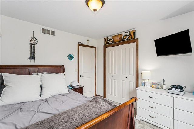 1315 S City View Cir, Wichita, KS 67235
