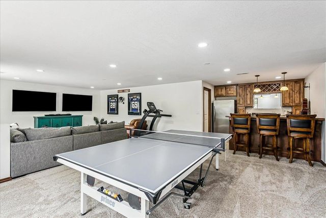 1315 S City View Cir, Wichita, KS 67235