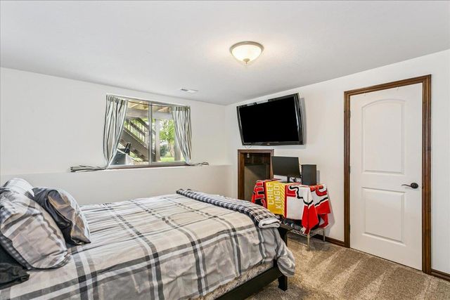 1315 S City View Cir, Wichita, KS 67235