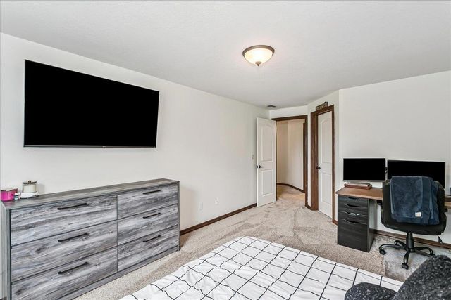 1315 S City View Cir, Wichita, KS 67235