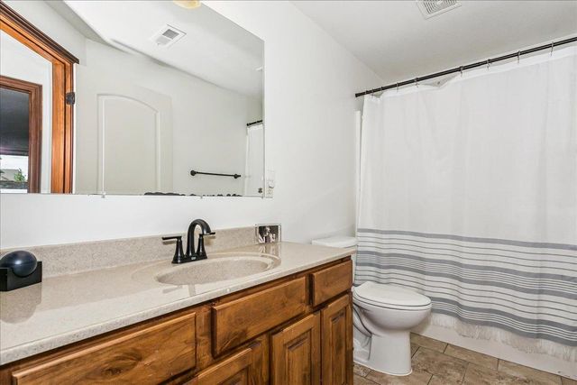 1315 S City View Cir, Wichita, KS 67235