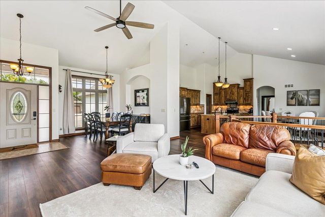 1315 S City View Cir, Wichita, KS 67235