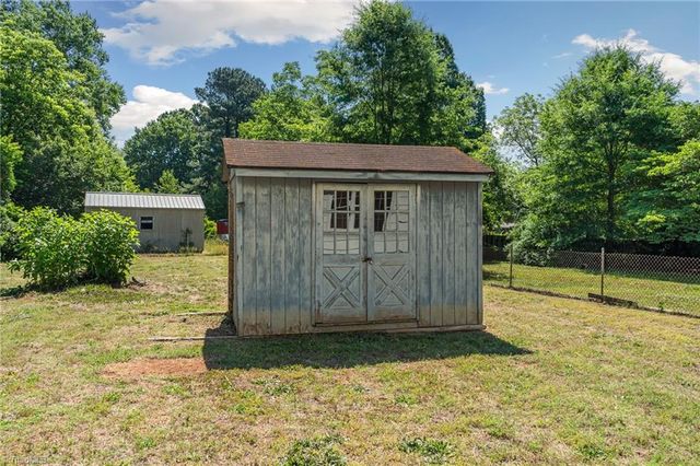309 Hillside Drive, Lexington, NC 27295