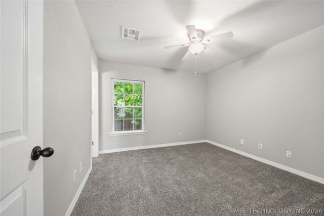 503 Quail Lake Drive, Henryetta, OK 74437