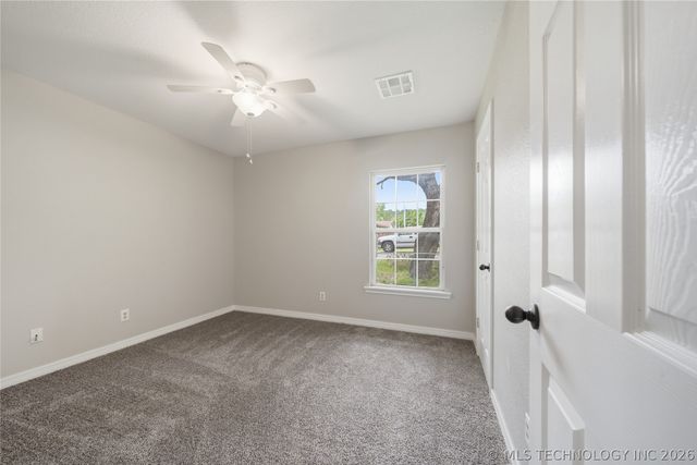 503 Quail Lake Drive, Henryetta, OK 74437