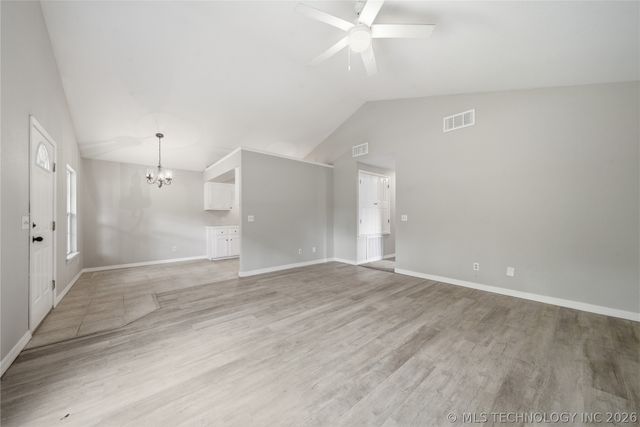 503 Quail Lake Drive, Henryetta, OK 74437