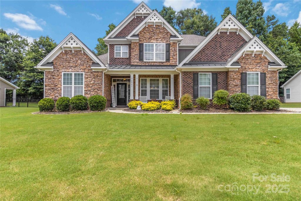 1041 Verbena Court, Tega Cay, SC 29708