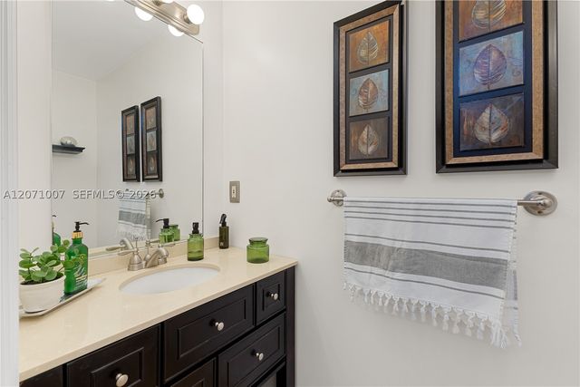 6142 NW 115th Pl 324, Doral, FL 33178