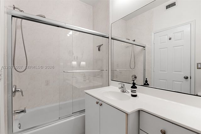 6142 NW 115th Pl 324, Doral, FL 33178