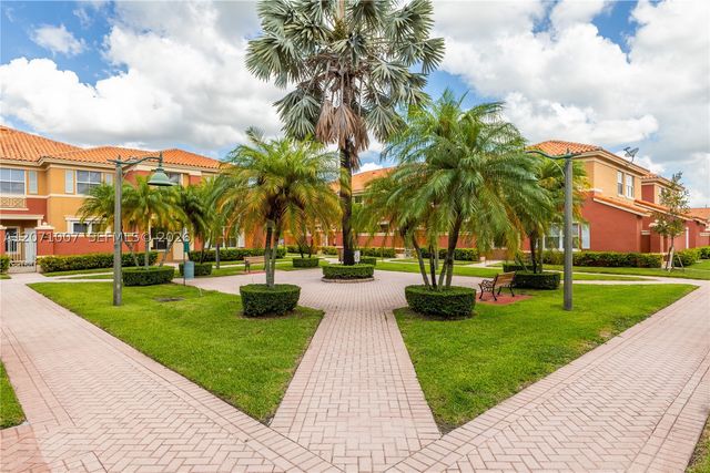 6142 NW 115th Pl 324, Doral, FL 33178