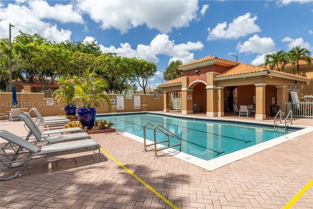 6142 NW 115th Pl 324, Doral, FL 33178
