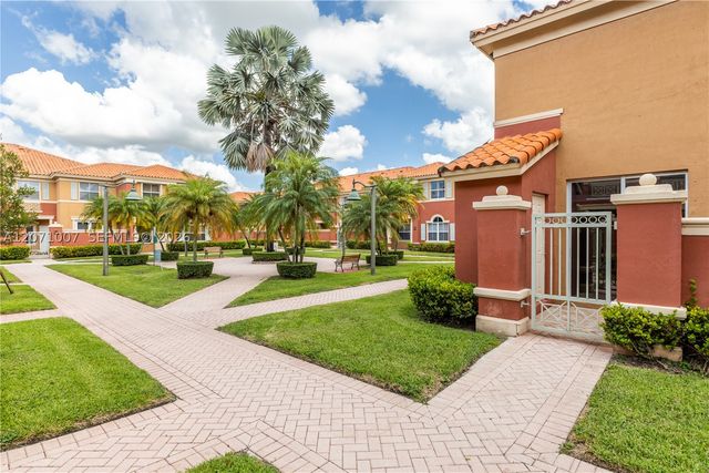 6142 NW 115th Pl 324, Doral, FL 33178