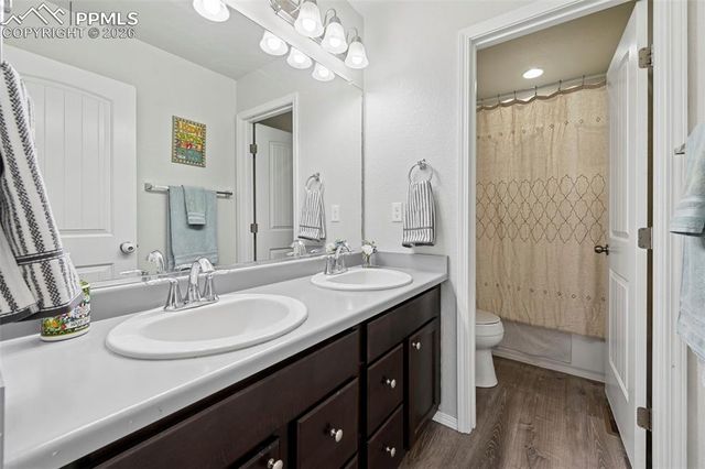 7055 Jagged Rock Circle, Colorado Springs, CO 80927