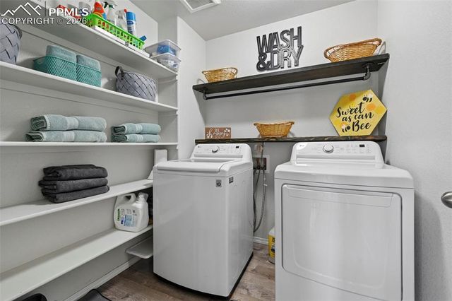 7055 Jagged Rock Circle, Colorado Springs, CO 80927