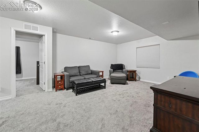 7055 Jagged Rock Circle, Colorado Springs, CO 80927