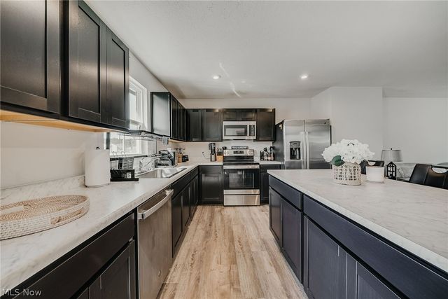 136 Wildflower Drive, Elyria, OH 44035