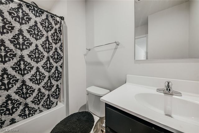 136 Wildflower Drive, Elyria, OH 44035