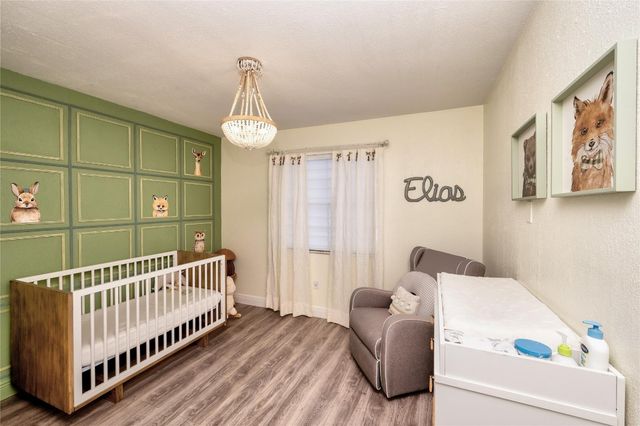 621 Lakeshore Terrace, Davie, FL 33325