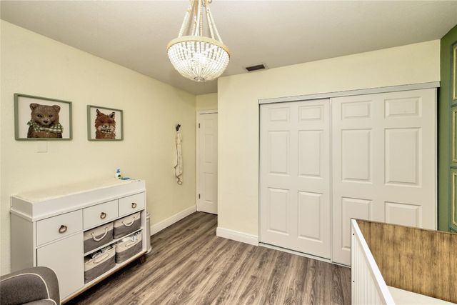 621 Lakeshore Terrace, Davie, FL 33325