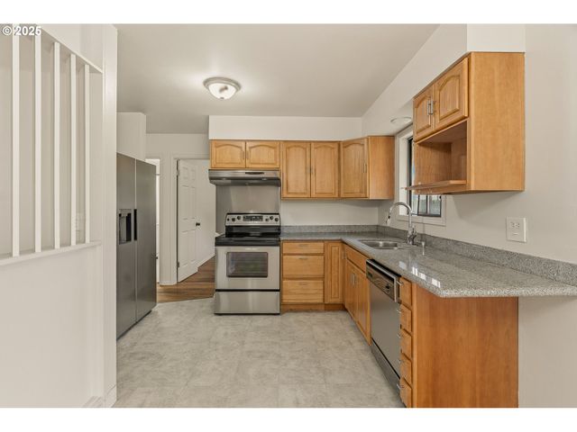 3063 Se 112TH Ave, Portland, OR 97266