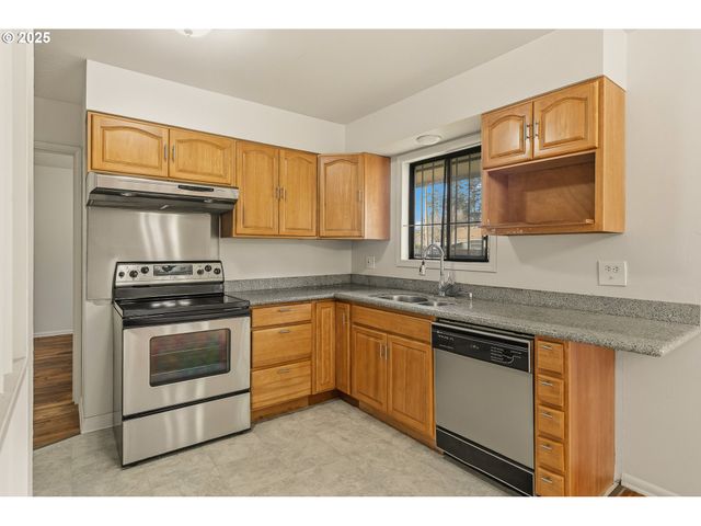 3063 Se 112TH Ave, Portland, OR 97266